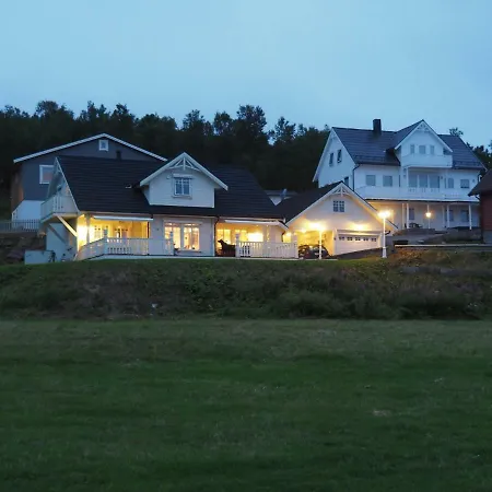 Tatil Evi In The Spot Of The Midnight Sun And Aurora Borealis. *