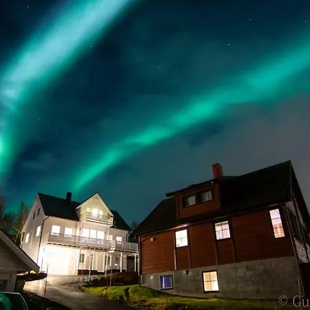 Tatil Evi In The Spot Of The Midnight Sun And Aurora Borealis. *